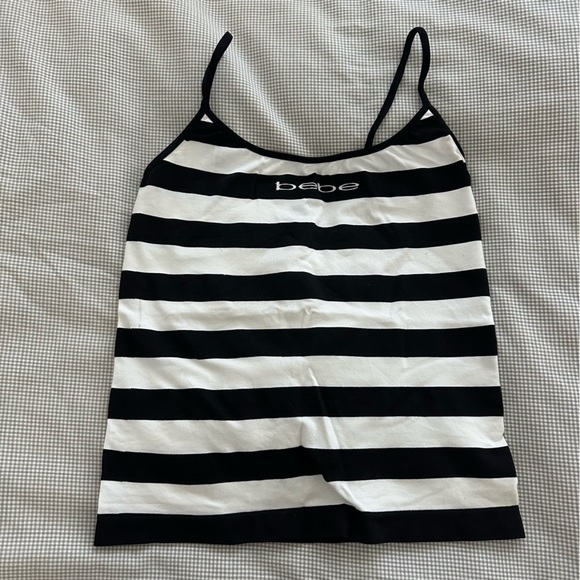 Lot of 4 Bebe/Guess Collection Tops! - Picture 9 of 14